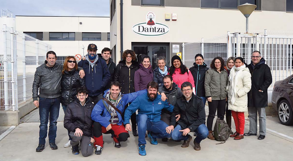Alumnos de la UPNA visitan Riberega en Castejón