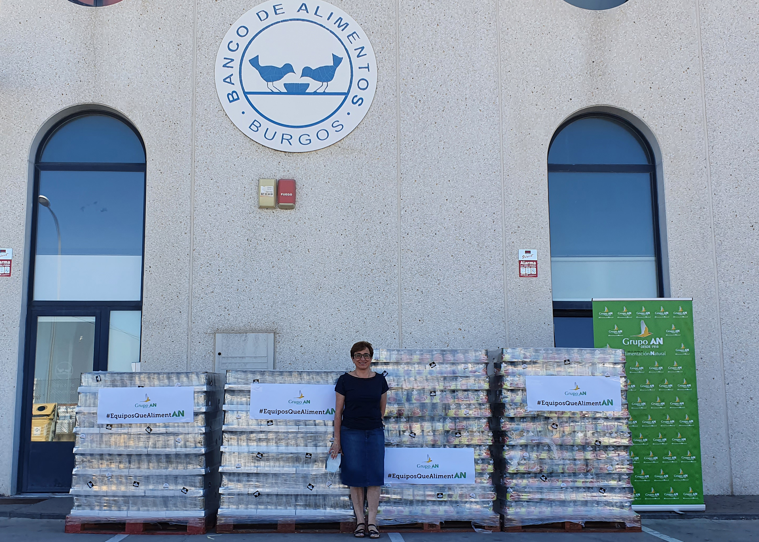 Ana Ruiz, coordinadora Banco Alimentos Burgos, en la entrega del Grupo AN