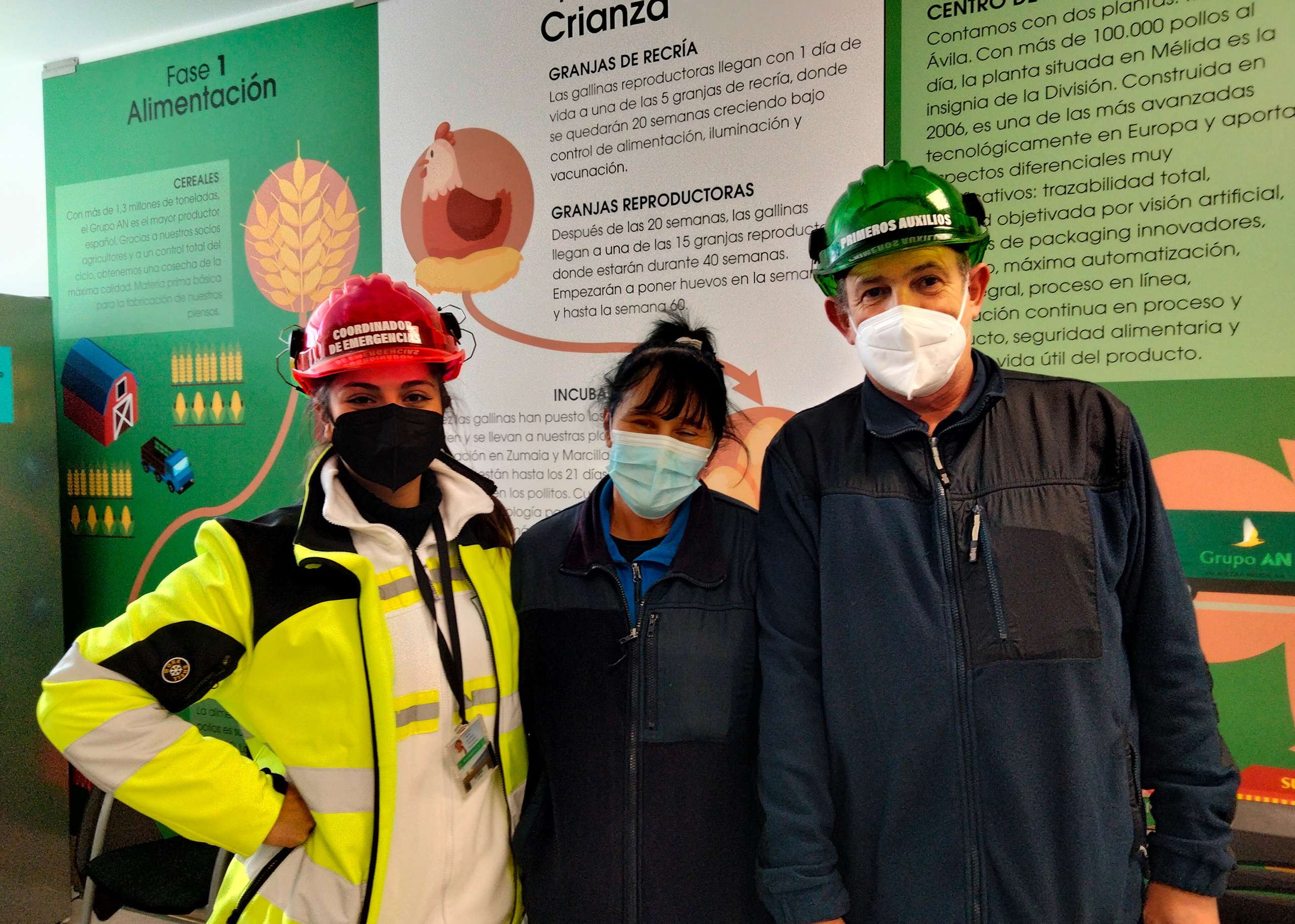 De izquierda a derecha: Sara Torrado, Dolores Chamorro y Fernando Espronceda, del Área de Prevención de Riesgos Laborales de AN Avícola Mélida, en la última reunión del Comité de Seguridad y Salud de la empresa