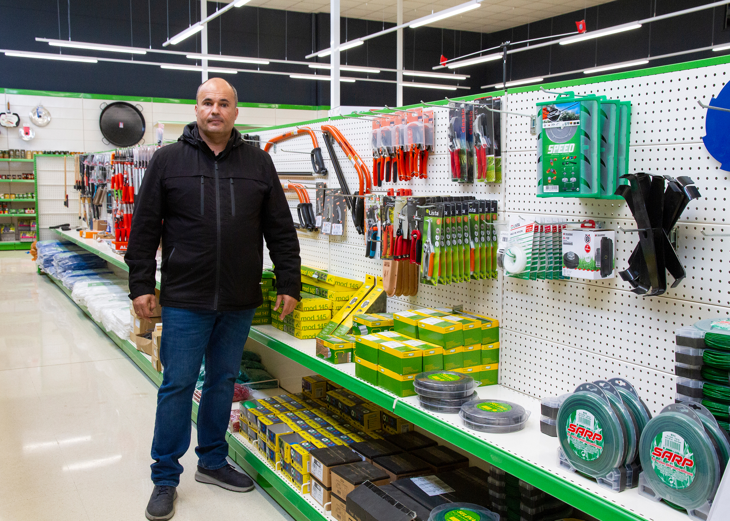 Eduardo Casarrubio, tienda del Grupo AN en Tudela