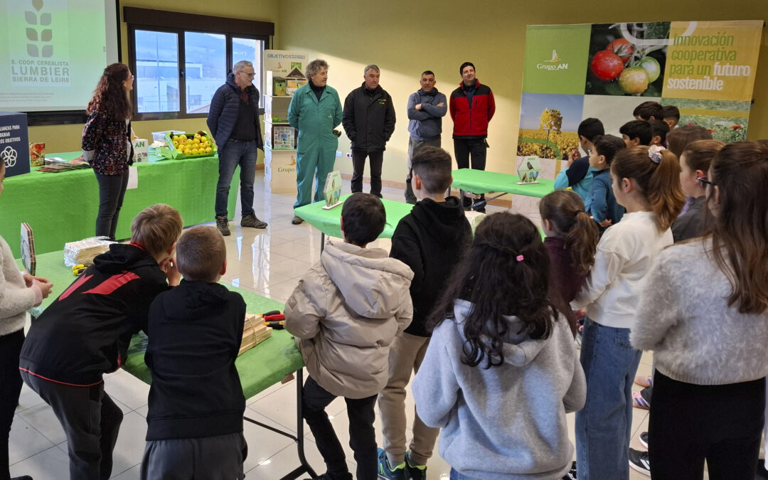Los escolares de Lumbier descubren la ciencia y la innovación del cooperativismo agrario