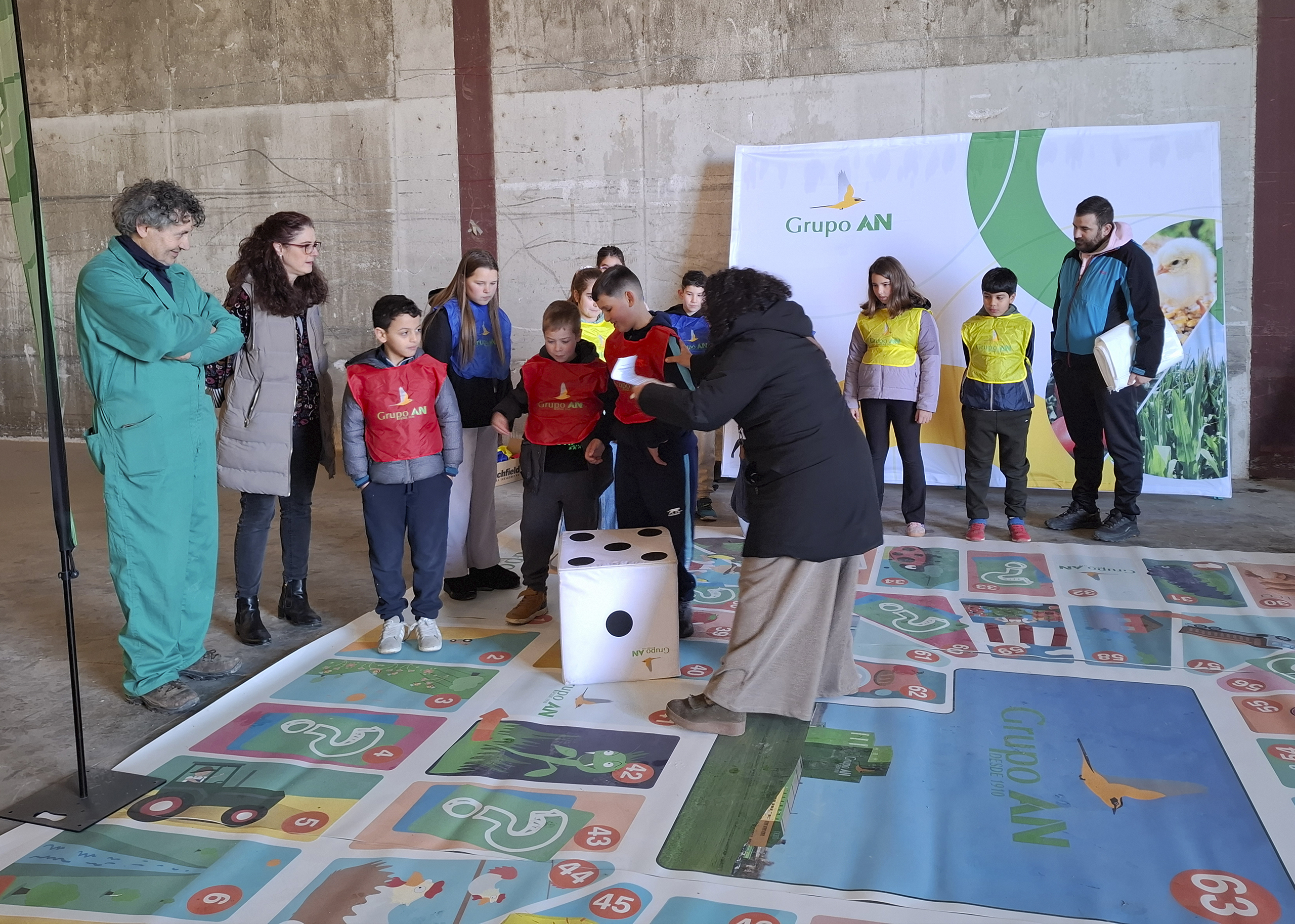 -	La dinámica de la jornada permitió a los participantes intercambiar experiencias y conocimientos